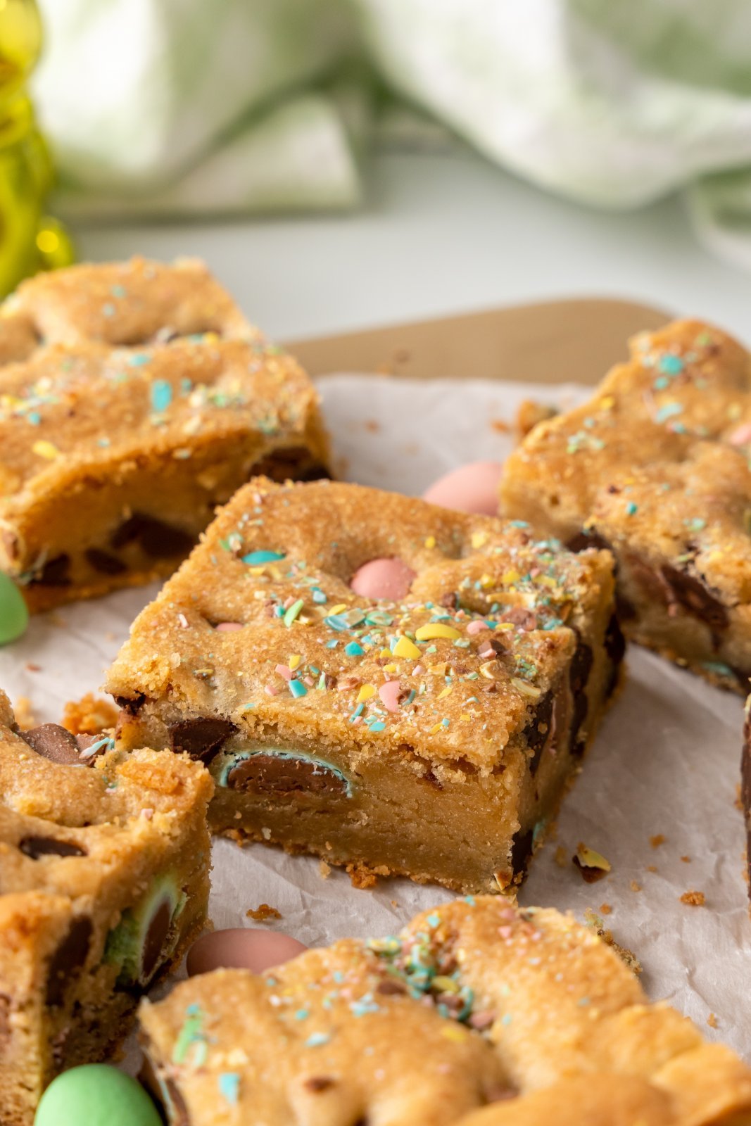 mini egg cookie bar